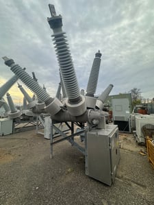 3000 Amps, HVB, service factor 6 SF6, gas insulated circuit breaker, HS145 B, 145 KV