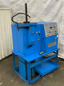 2" x 24" Mitts & Merrill #K2024, hydraulic keyseater, automatic lube, hydrualic tool releif, 7.5 HP, 1991