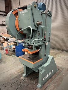 32 Ton, Minster #4, flywheel gap, 3" stroke, 9.5" Shut Height, 24" x 15" bed, 100 SPM