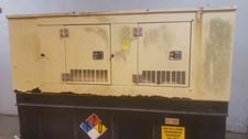 40 KW Generac Hino #SD040, Diesel Generator, #85677 engine, 1PH, 120/240 Volts, 569 hours, 1998, AS IS