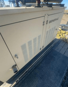 35 KW Generac #99A02695-S, Nat Gas LP Generator, 120/240V., 1PH, 664 Hrs, 1999, AS IS