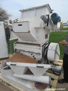 Tria #900-NS-R, Pull Roll Granulator, 12.5" x 40" feed, 5-knife open rotor, 30 HP, 36" width, 480 V., 2004