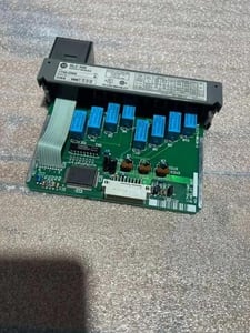 NEW OPEN BOX Allen-Bradley Allen-Bradley 1746-OW8 SLC 500 Relay Output Module STK L806CC