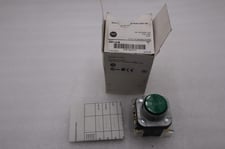 NEW IN BOX Allen-Bradley Bradley 800T-A1B Green Push Button STOCK H863A