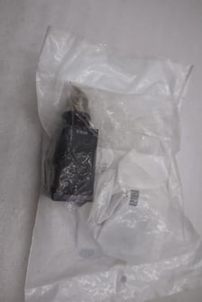 Allen-Bradley allen bradley 42grp-9043-qd photoswitch deffuse sensor new stk 1870cc