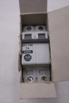 Allen-Bradley bradley 1492-cb2h070 ser. b 480vac 7a stock h859a
