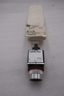 NEW OPEN BOX Allen-Bradley Allen-Bradley 800MR-A2 Pushbutton / Pilot Device STOCK H1238A