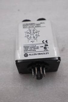 NEW OPEN BOX Allen-Bradley Allen Bradley 700-HV32DA1 Timing Relay STK K2110CC