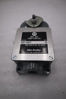 NEW OPEN BOX Allen-Bradley Allen Bradley 801-NX7 Limit Switch STK CC184