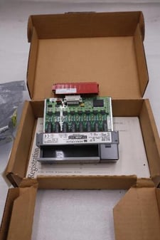 NEW IN BOX SPECTRUM 1746sc-IA8I SER B PLC INPUT MODULE STOCK 5196CC