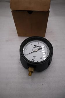 New Trerice 450B4502LA090 Process Gauge 450B 0-30psi 1/4" NPT - STOCK 3126CC