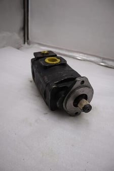 3269121137 Parker Commercial Intertech Gear Pump STOCK H1841