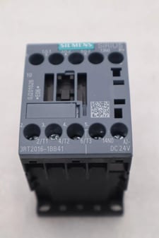 New OPEN BOX Siemens Sirius 3RT2016-1BB41 / 3RT20161BB41 Contactor STK 5417