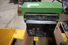 Square d mp20h2 masterpact circuit breaker 2000 stock cc59