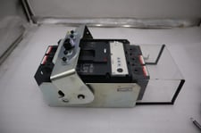 Square d powerpact ljl36400u31xly circuit breaker 400amp stock h1720