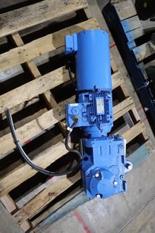 SIEMENS 2KJ1504-5FL13-9DM1-Z Gearmotor, 230/460, NEW UNIT STOCK HP136