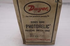 Dwyer 3304 Photohelic Pressure Switch Water Gauge STOCK 5524