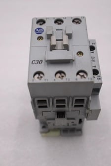 Allen-Bradley Allen-Bradley 100-C30*00 Series-B 600VAC Contactor STOCK H1194A