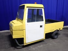 Cushman #22NP-3W-Flatbed, Propane Utility Vehicle, 1400 lbs. capacity, 43" x 50" Bed, 4412 hours