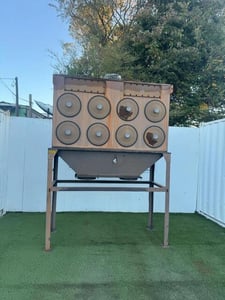 800-900 cfm United Air Specialists #FJL8-0B, 8-Cartridge Dust Collector, 175 Volts, 1PH