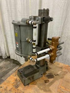 Airmite #CMS19, air press, 3850 lb., 2 stroke, 1" rod diameter, 4.5" throat, 5.5" x 5" bed, 6" Shut Height