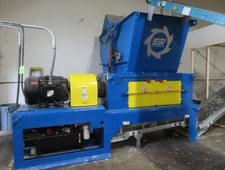 SSI #SR400E Uni-Shear single shaft shredder with conveyor, 54 cutters, 100 HP, 2016