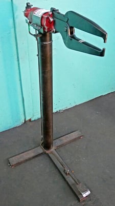 Chicago Pneumatic #CP-0351, Compression Riveter, 9" reach, 7.8" Shut Height, 30" L yoke