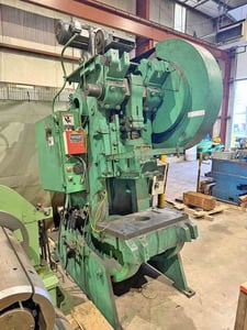 60 Ton, Niagara #A-4, OBI press, 4.5" stroke, 13.5" Shut Height, 3" adj., 90 SPM, 32" x31" bed, air clutch &