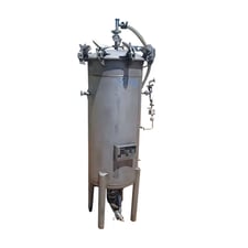 47 gallon Axton Manufacturing Ltd, Stainless Steel Pressure / Vacuum Tank, 18" diameter x 43" straight wall