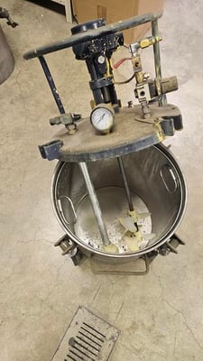 30L pressure pot, Model 8311A