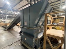 Vecoplan #VAZ-120, hopper fed wood grinder, infeed conveyor belt with incline conveyor