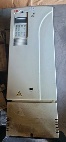 20 HP ABB, ACS800-U11-0200-5, Variable Frequency Drive, 3 Phase, 15 kW, 380-500 VAC Input, 0-500 VAC Output