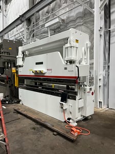 135 Ton, Cincinnati #135CB, 3-Axis CNC press brake, 12' overall, 126-3/4" between housing, 8" stroke, 7"
