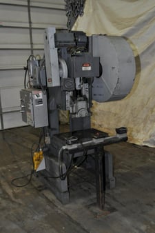 40 Ton, Rousselle #4, OBI press, 3" stroke, 12" Shut Height, 3.5"ram adj., 105 SPM, 26" x16"bed, air clutch &