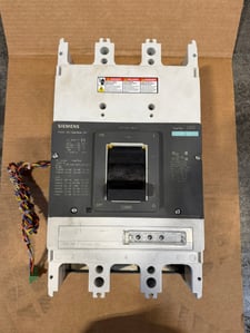 Siemens LNX3R120MA4UCM5, 1200 Amp. 600 Volts 3 Pole Circuit Breaker w/ Trip Unit 555 (5 Available)