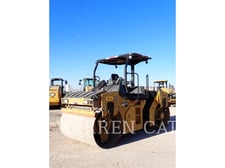 Caterpillar CB10, Asphalt Paver, 1143 hours, S/N: P8P00426, 2019