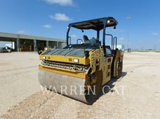 Caterpillar CB66B, Asphalt Paver, 4484 hours, S/N: B6600312, 2018