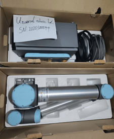 Universal Collaborative Robot, UR-10, 6-Axis, 10 Kg payload, 1300mm reach, articulated, demo unit, 2020