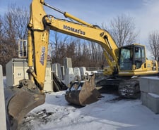 Komatsu PC200LC-8, Excavator, 32.8' lift height, 31.8' horizontal reach, 21.75' digging depth, 148 HP @ 2000