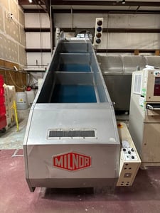 Milnor #CONWA304H, Loading/Weighing Conveyor, 4-Pocket, 208 V, 2016