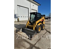 Cat 242D3, Skid Steer Loader, 805 hours, S/N: T8A00265, 2023