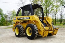 John Deere 250, Skid Steer, 2.9L Diesel Engine, 66" Bucket, 250 Amps, 2400 RPM, 18.5 hours