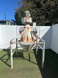 43" Packer Cyclone, 113.5" height, 45" x 30" cone, 7.5 HP TECO-Westhinghouse motor, 230/400 V.