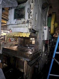 250 Ton, Niagara #E-250, OBI press, 8" stroke, 24" Shut Height, 6" ram adj., 58" x34" bed, 30-60 SPM, air