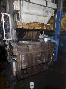 250 Ton, Niagara #E-250, OBI press, 8" stroke, 24" Shut Height, 6" ram adj., 58" x34" bed, air clutch &