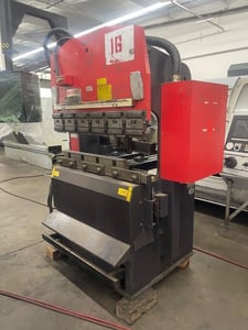 38.5 Ton, Amada #RG-35S, hydraulic press brake, 4' overall, 40.2" between housing, 3.94" stroke, 3-Axis, 1990