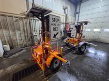 North America #RCF2.4, solar powered traffic light, red & yellow light, reflective break away gate arm, 2"