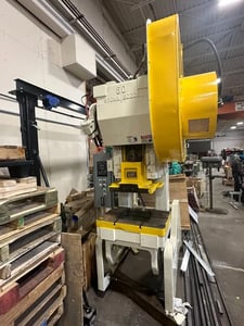 60 Ton, Brown & Boggs #60, Press, 5" stroke, 90 SPM, Wintriss WPC-2000, 5 HP, 9.5" Shut Height, 3" adj., 32"