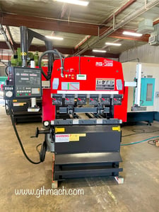 35 Ton, Amada #RG-35S, CNC Press Brake, 4' overall, 40.2" between housing, 3.9" stroke, 7.9" throat, 3 HP
