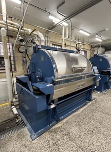 450 lb. Ellis #Z452P, Washer Extractor, Two Pocket, soft mount, 230 V., 2006 (3 available)